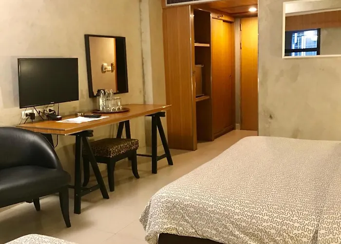 White Palace 3*