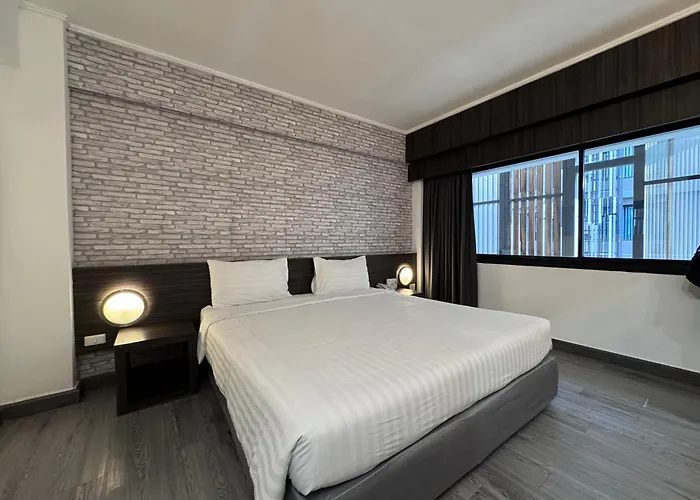 White Palace Hotel