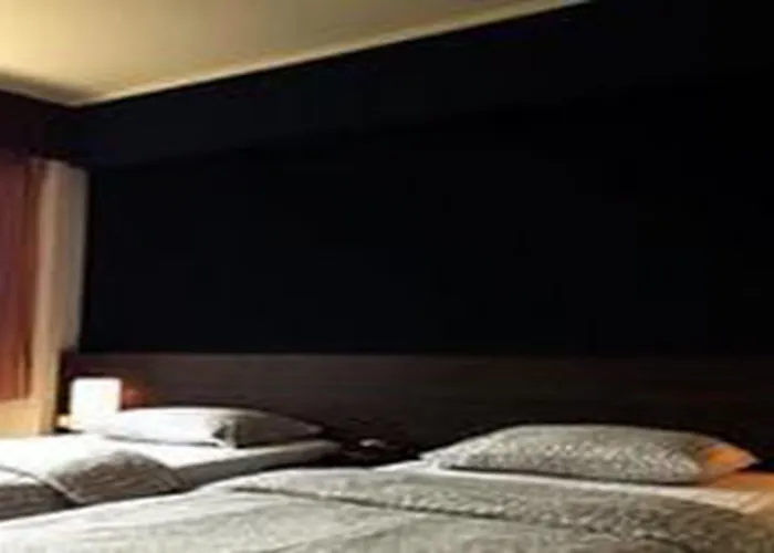 White Palace Hotel 3*